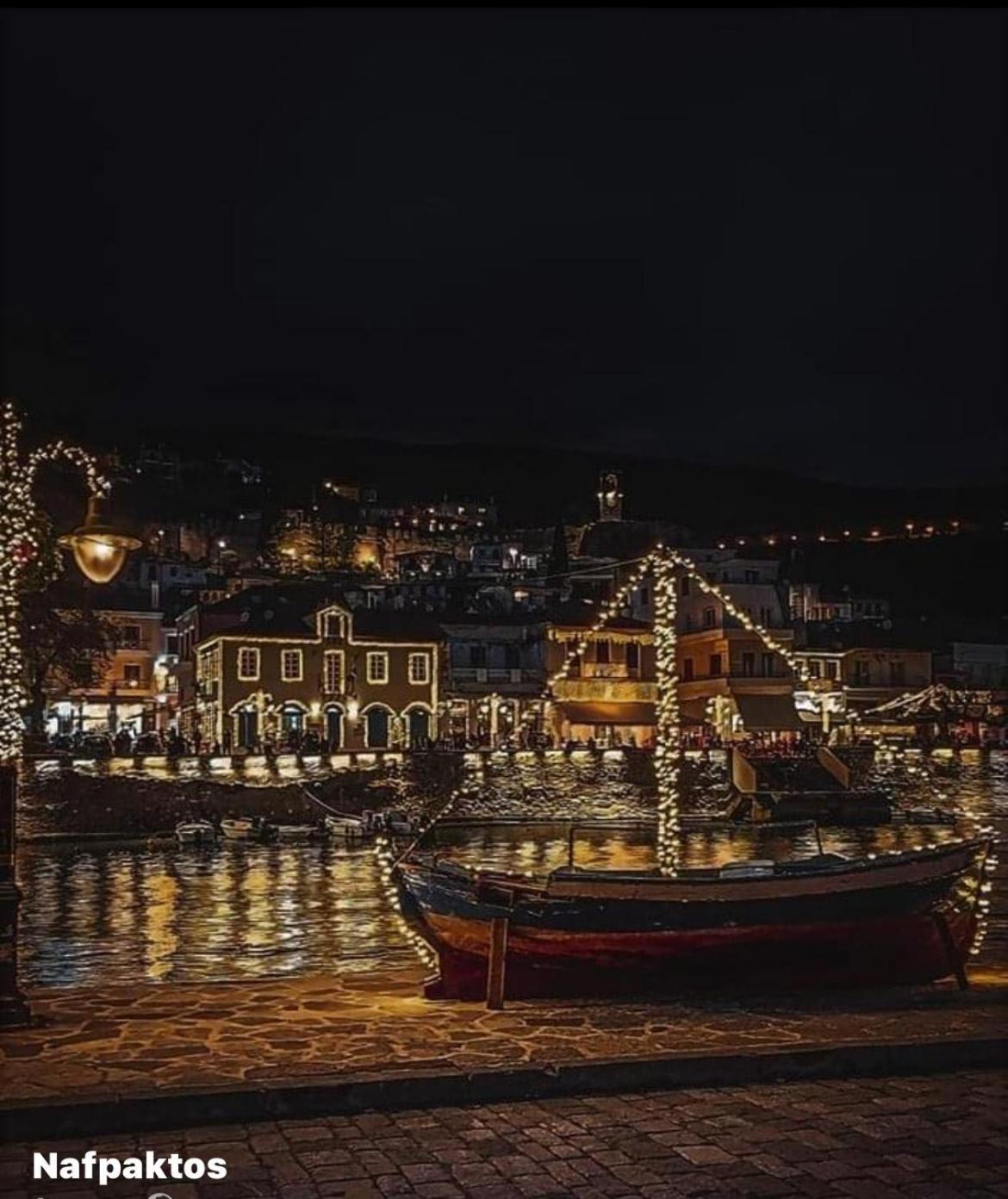 Nafpaktos-Luxury Suite Exterior photo